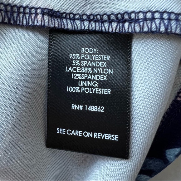 NWOT Torrid Navy Blue Floral Tank Top Size 0 - Picture 8 of 9